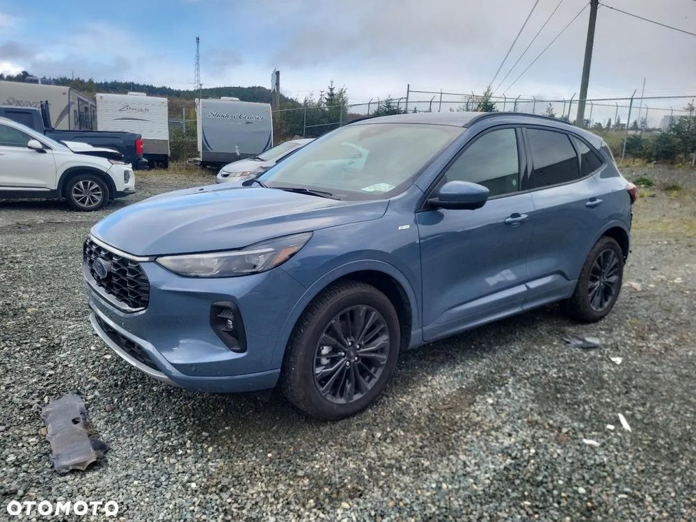 Ford Kuga 2.5 FHEV AWD ST-Line X - 2