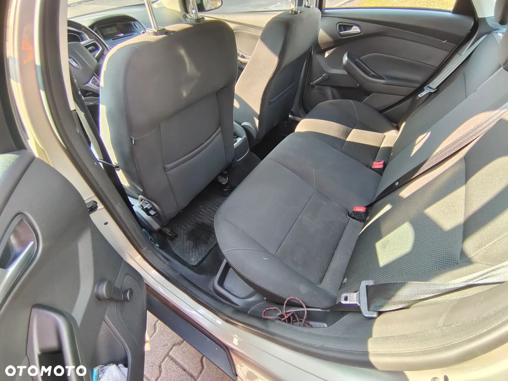 Ford Focus 1.6 Trend - 8