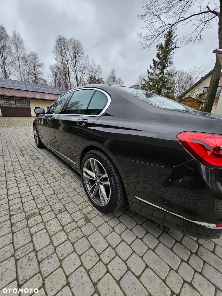 BMW Seria 7 750d xDrive - 17