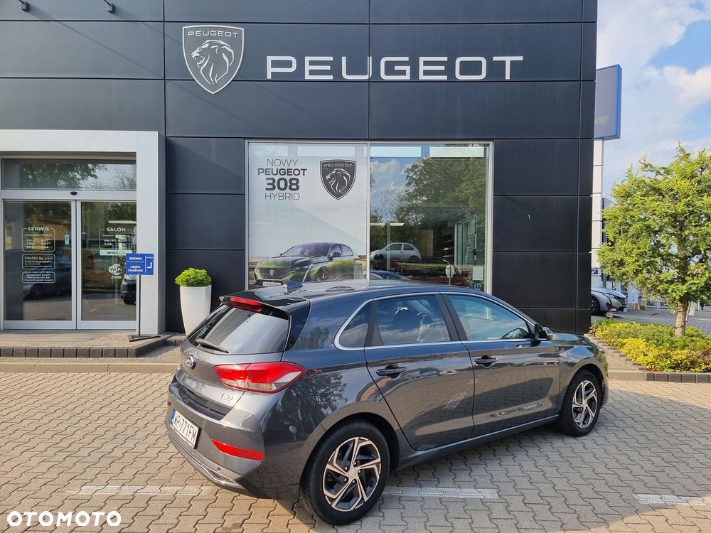 Hyundai i30 1.5 DPI Smart - 11