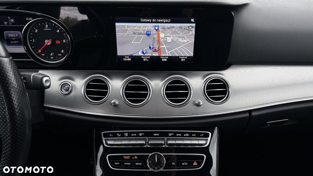 Mercedes-Benz Klasa E - 18