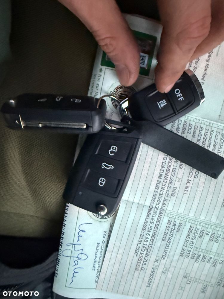 Skoda Octavia 2.0 TDI DSG Exclusive - 33