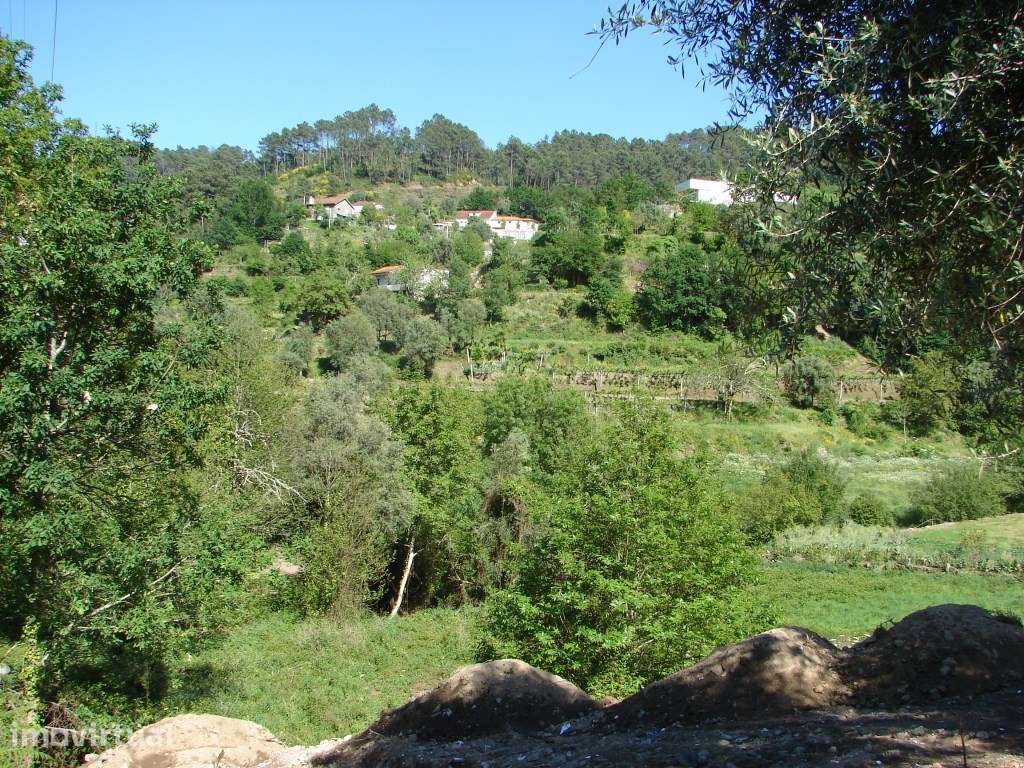 Terreno junto ao Rio em Gandra- Ponte de Lima - Grande imagem: 2/4