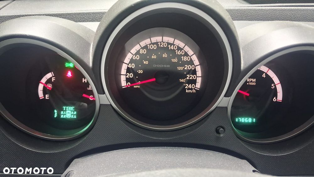 Dodge Nitro 2.8 CRD SE - 12