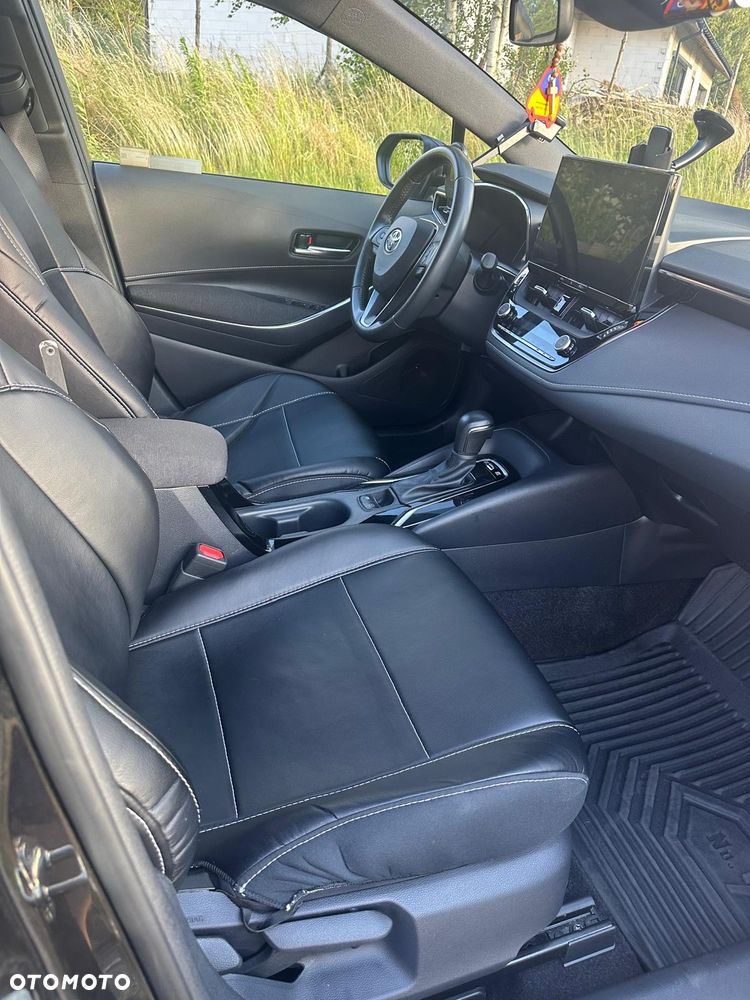 Toyota Corolla - 5