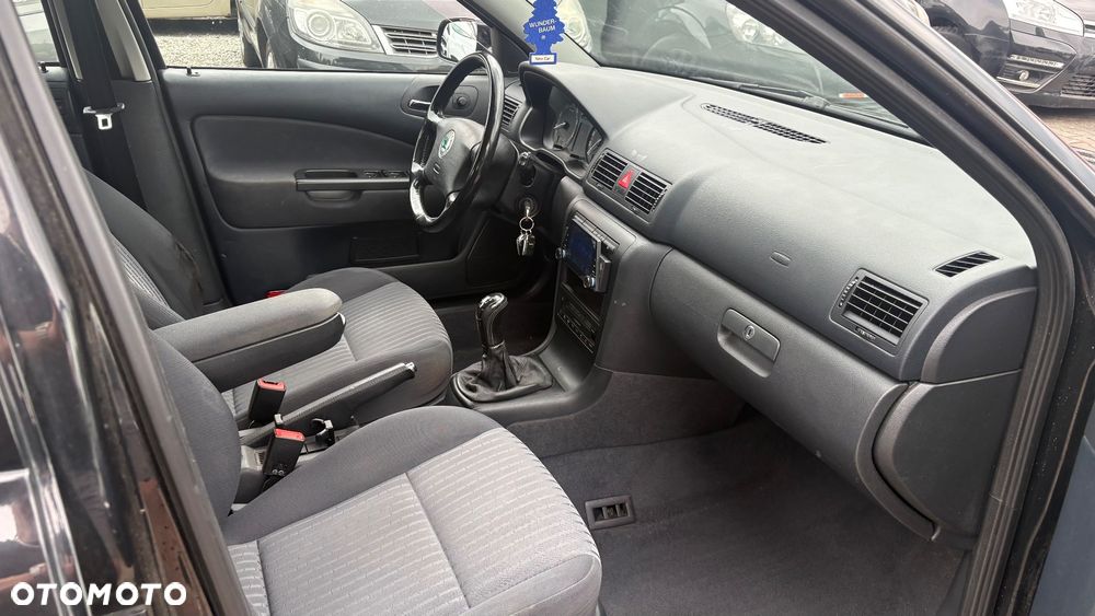 Skoda Octavia 2.0 Combi Elegance - 11
