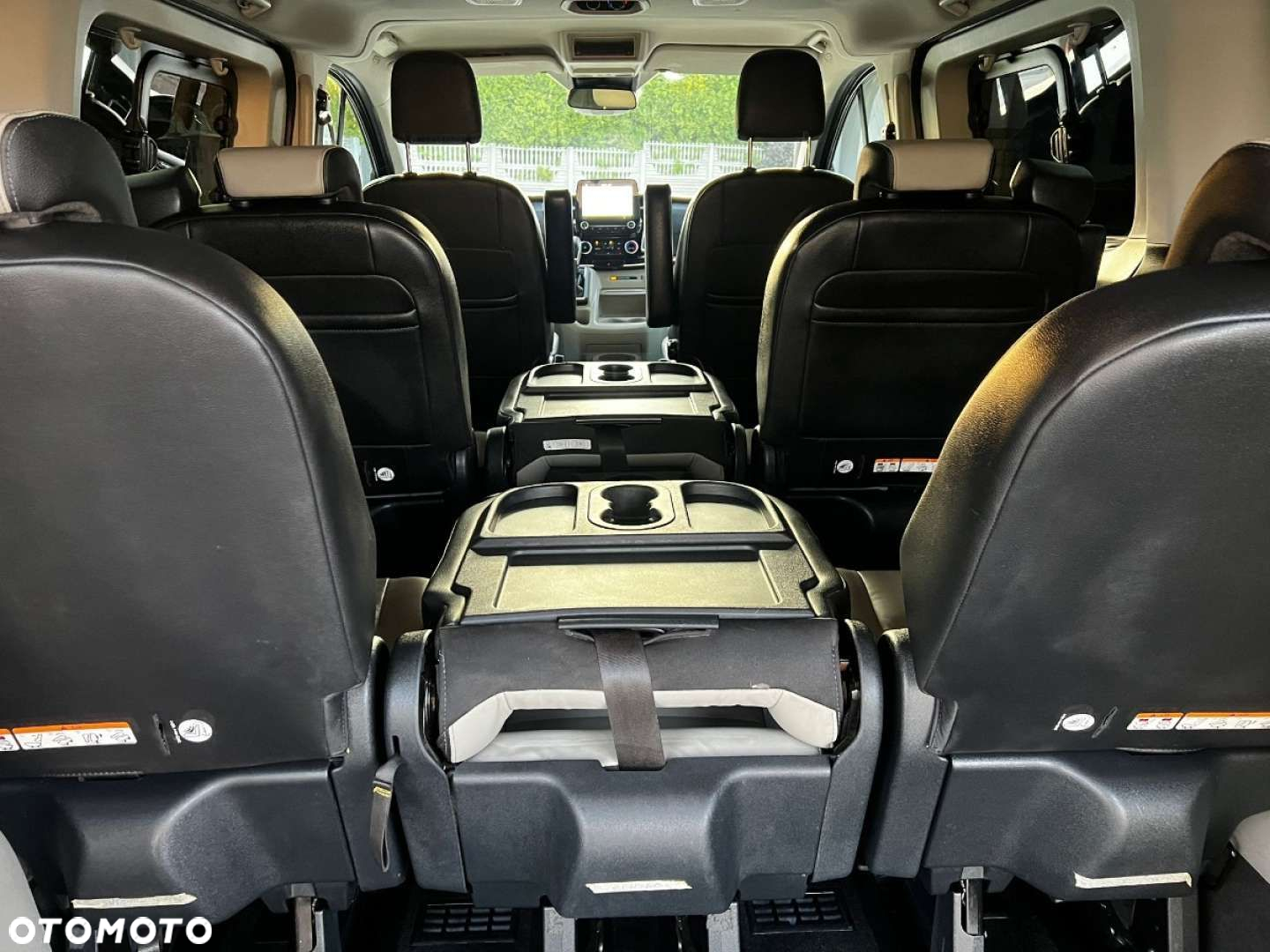Ford Tourneo Custom - 35