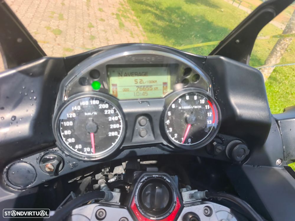 Kawasaki GTR 1400 - 4