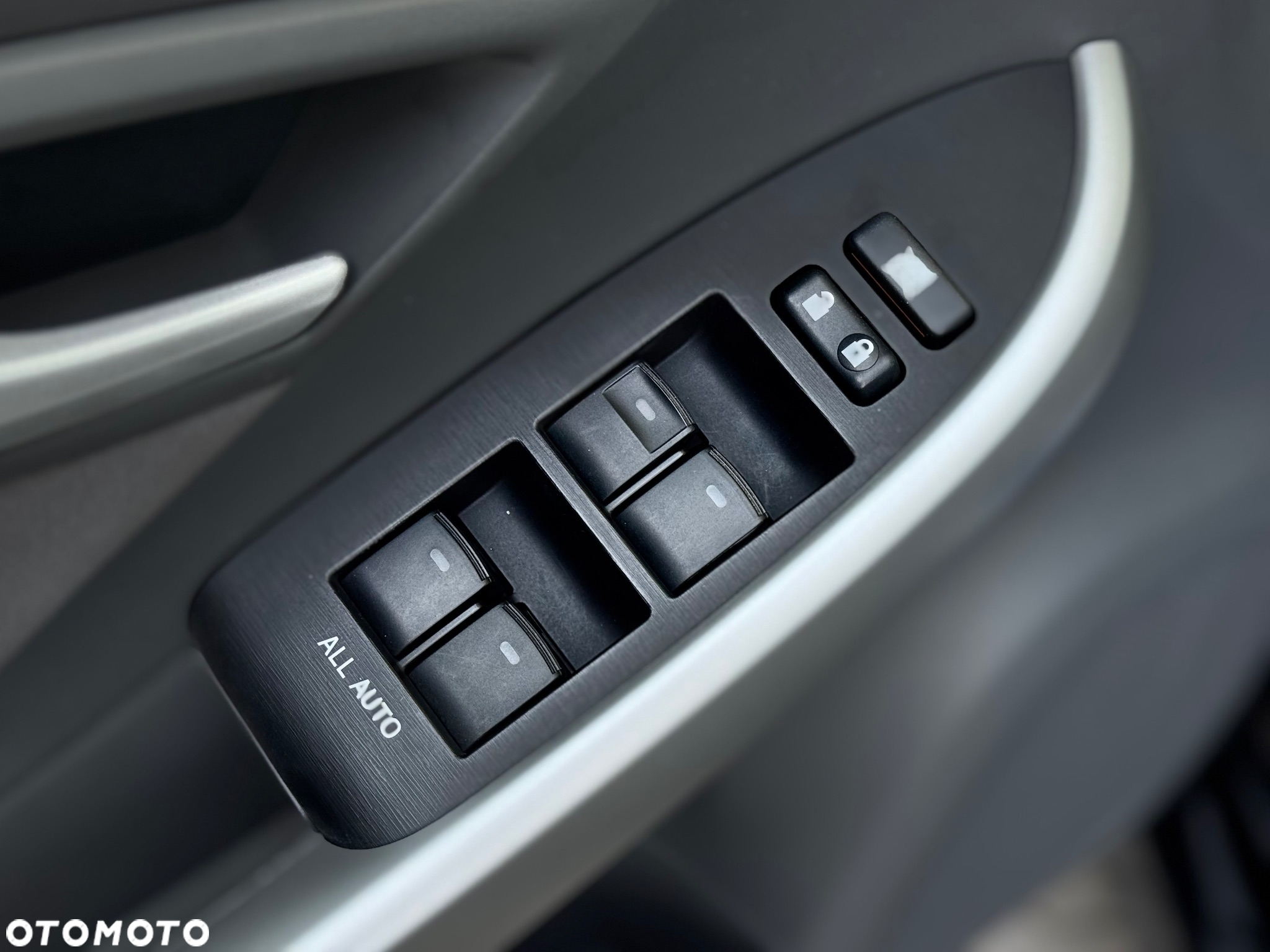 Toyota Prius - 10