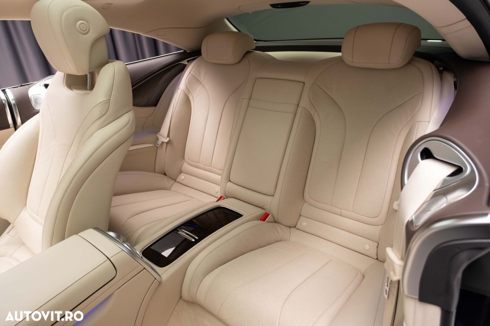 Mercedes-Benz S 400 4MATIC Aut - 34