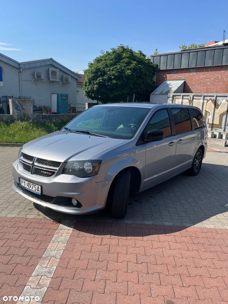 Dodge Grand Caravan - 11