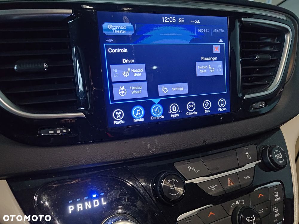 Chrysler Pacifica - 9