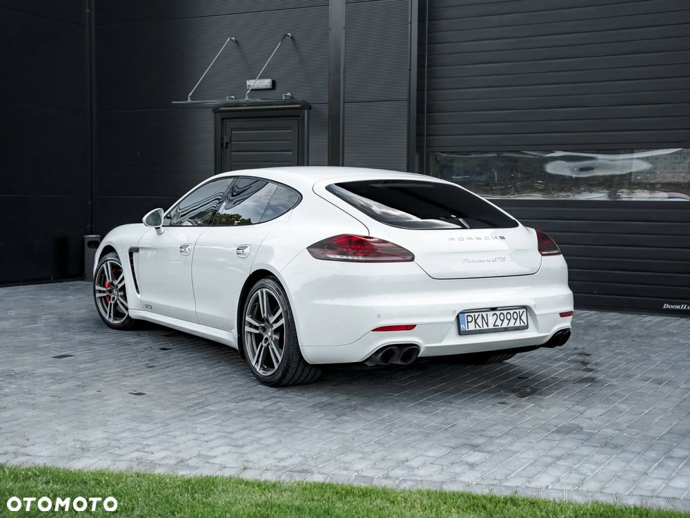 Porsche Panamera GTS PDK - 26