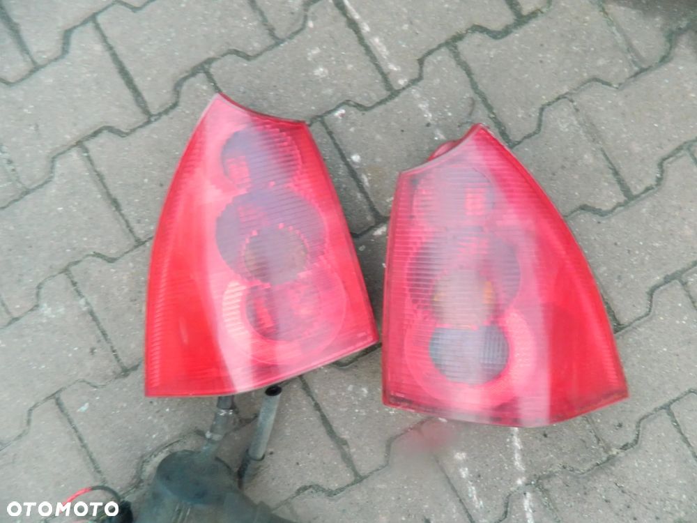 Peugeot 307 SW Kombi Lampa Tył Tylna Prawa / Lewa - 1