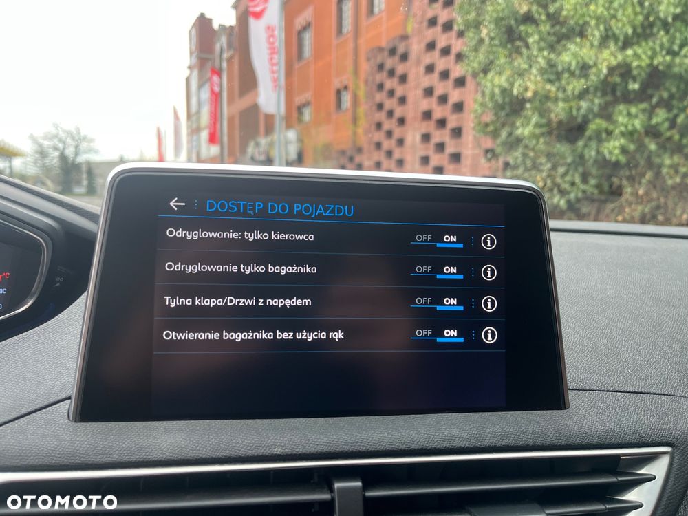 Peugeot 5008 1.6 PureTech Allure S&S EAT8 - 32