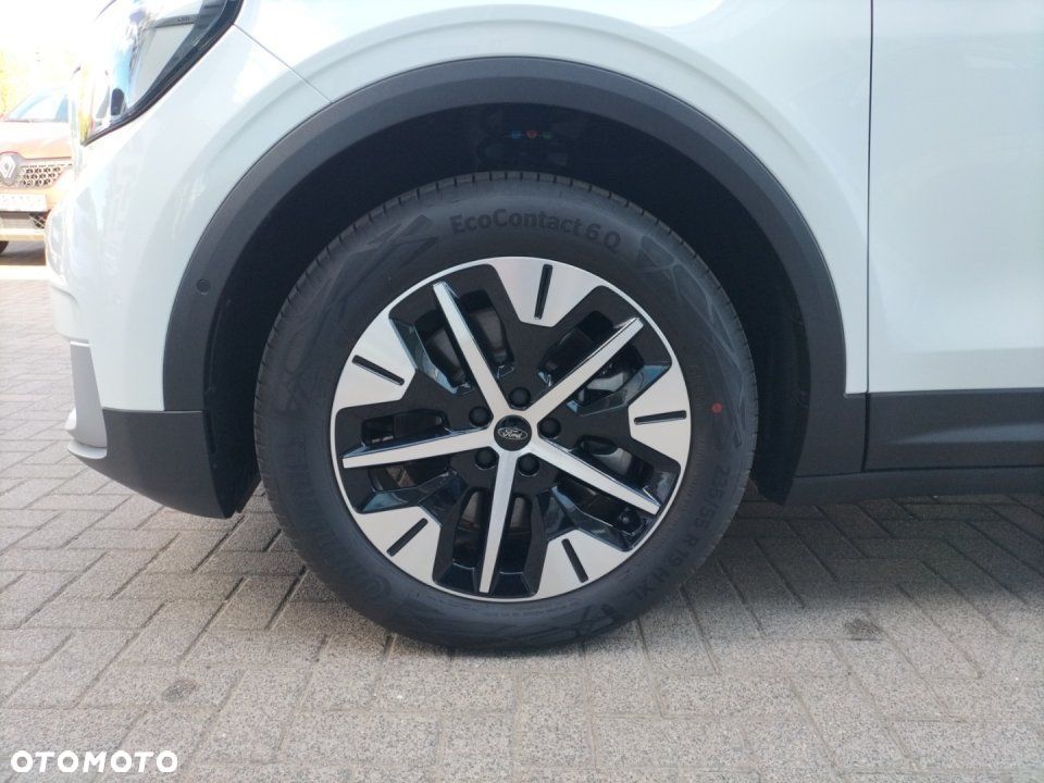 Ford Explorer - 16