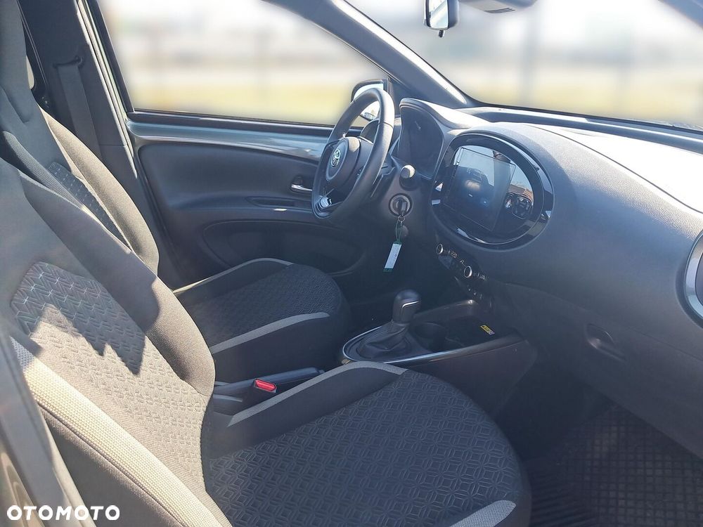 Toyota Aygo X 1.0 VVT-i Style CVT - 10