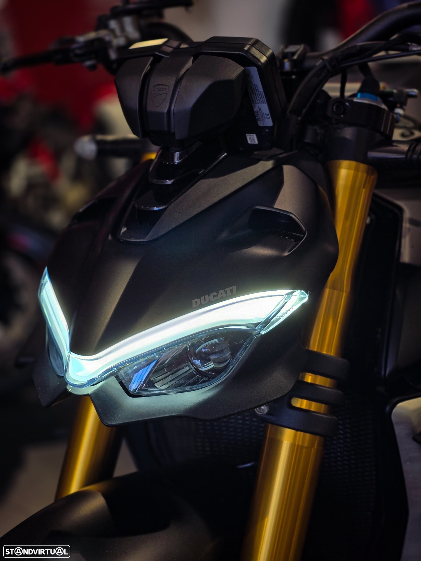 Ducati Streetfighter V4S - 7