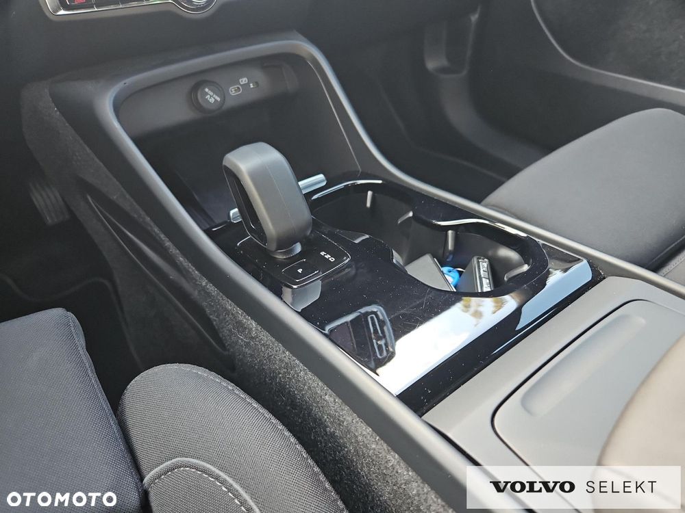 Volvo XC 40 - 23