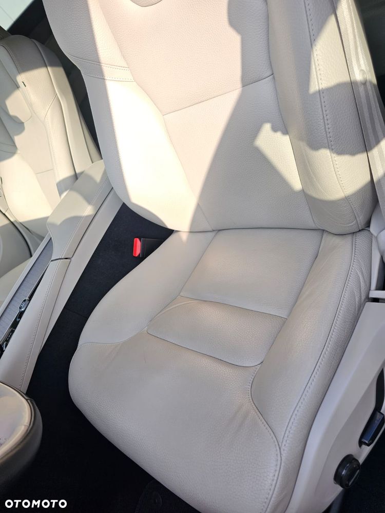 Volvo V90 Cross Country B5 D AWD Core - 24