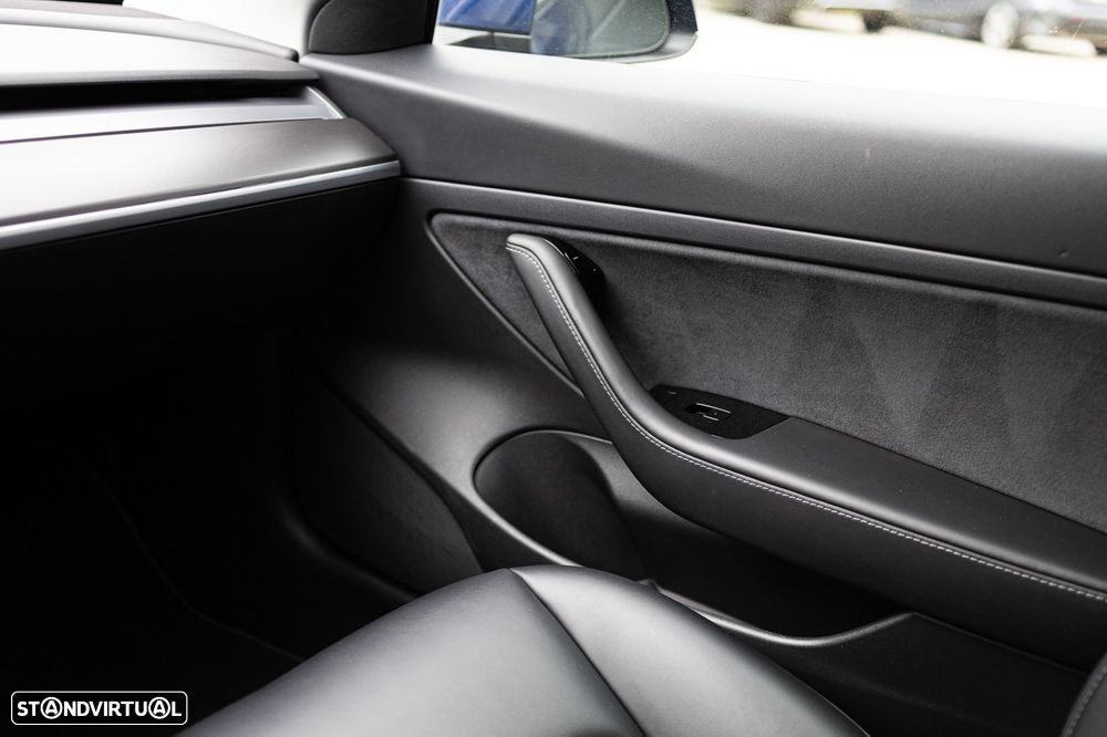 Tesla Model 3 Standard Range Plus RWD - 11