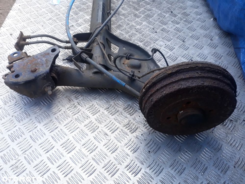 BELKA ZAWIESZENIA TYŁ RENAULT CLIO III LIFT  1,5 DCI 2009r  3D  HB - 5