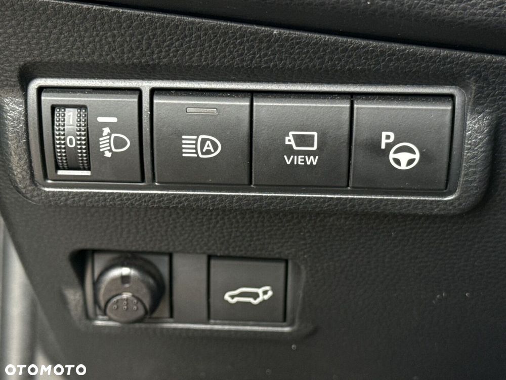 Toyota Corolla Cross 2.0 Hybrid Premiere Edition AWD - 18