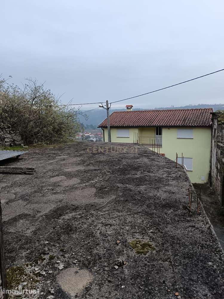Moradia para reconstrução  em Silgueiros, Viseu - Grande imagem: 4/11