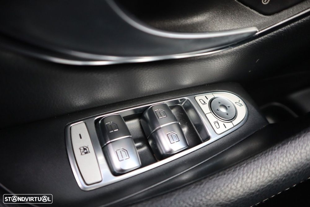 Mercedes-Benz E 220 d AMG 7L - 43