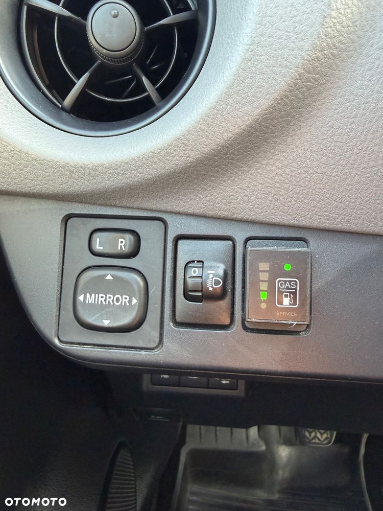 Toyota Yaris 1.5 Active - 11