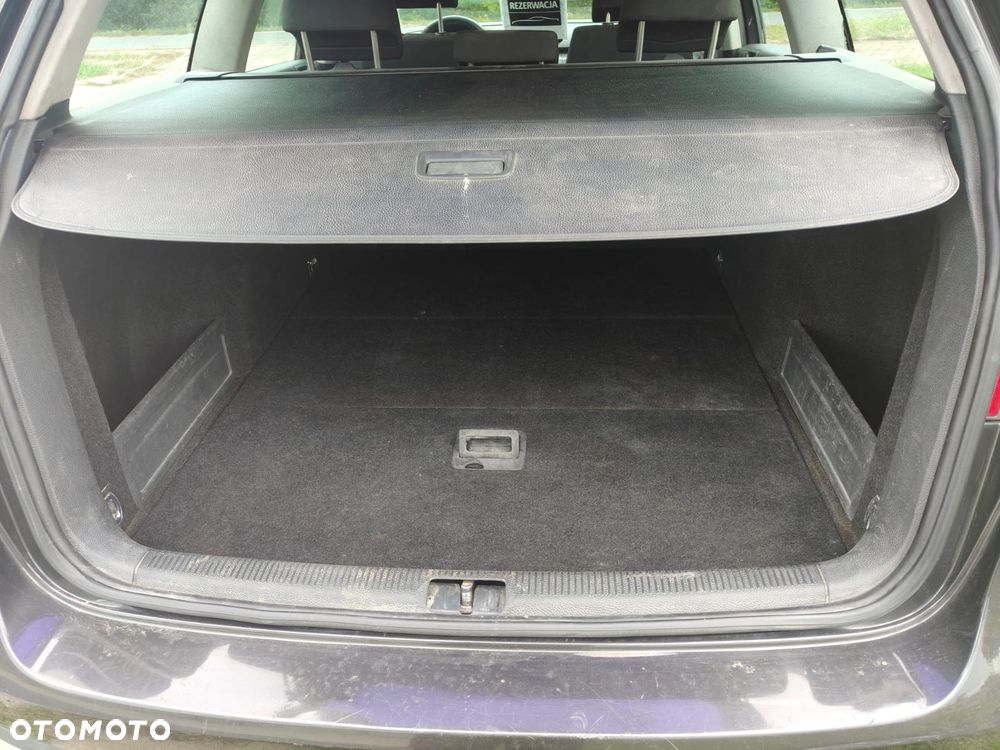Volkswagen Passat - 11