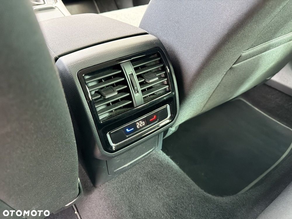 Volkswagen Passat - 35