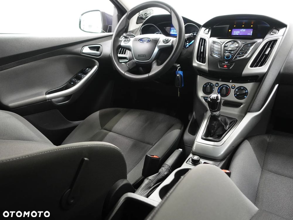 Ford Focus - 30