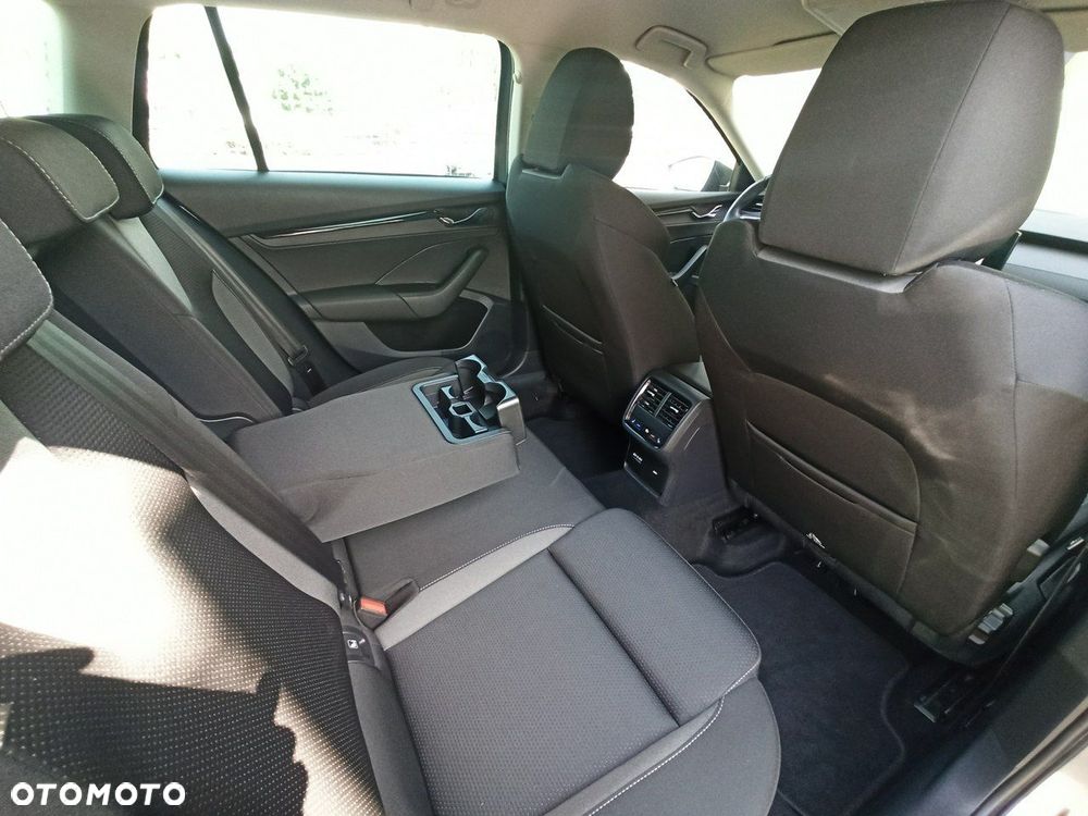 Skoda Octavia 2.0 TDI Business DSG - 12