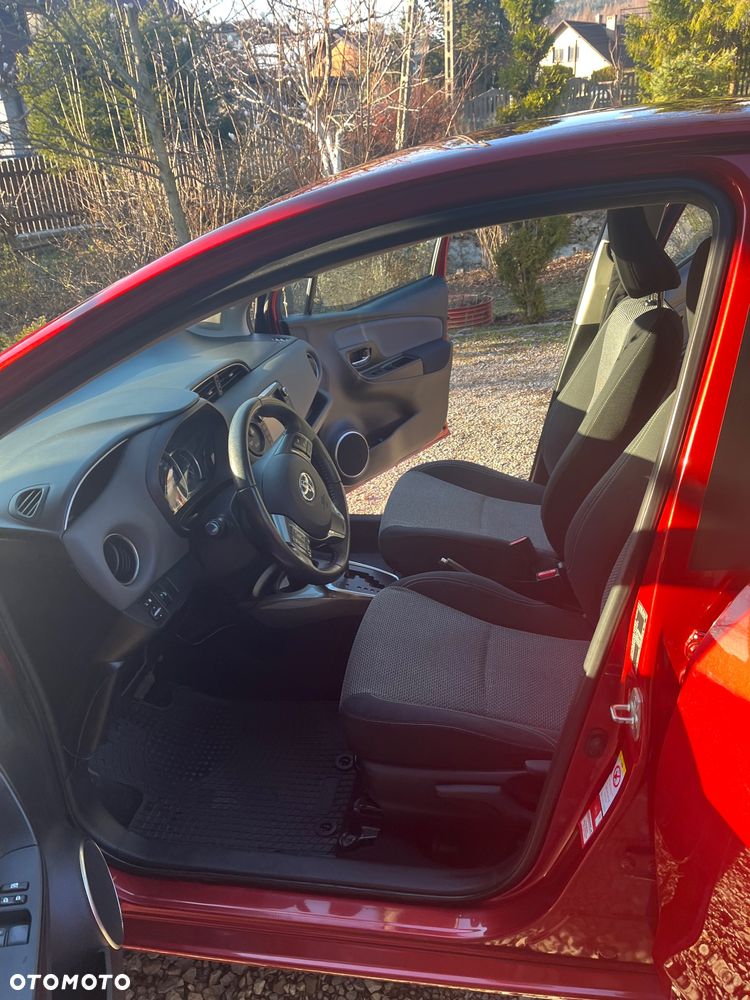 Toyota Yaris Hybrid 100 Life - 5