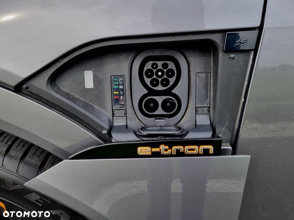 Audi e-tron 55 Quattro - 11