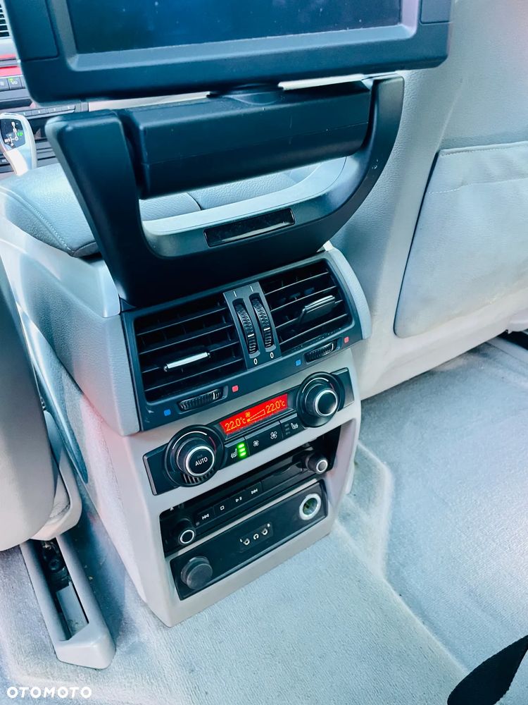 BMW X5 4.8i xDrive - 12