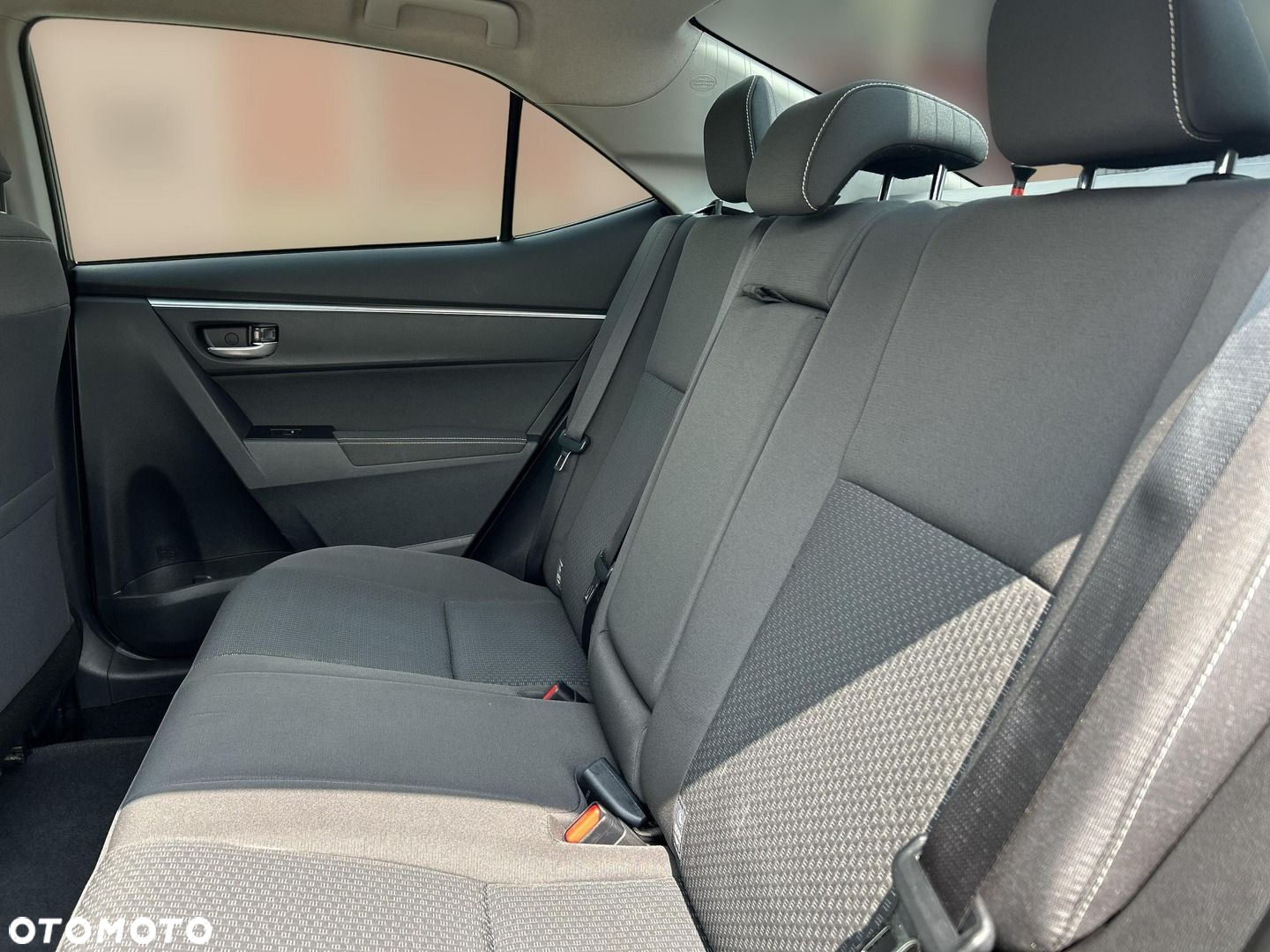 Toyota Corolla 1.6 Premium EU6 - 12