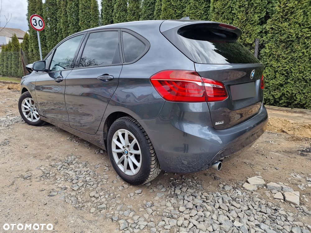 BMW Seria 2 216d - 40