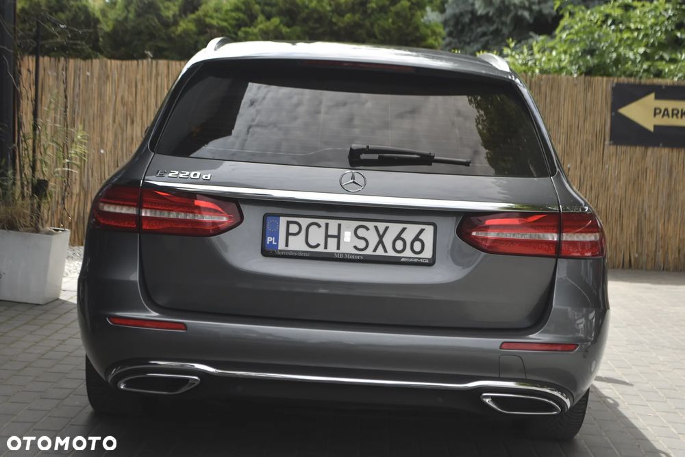 Mercedes-Benz Klasa E 220 d 9G-TRONIC Exclusive - 6