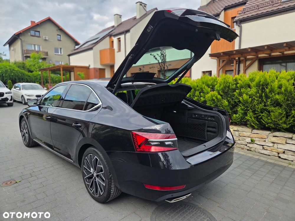 Skoda Superb 2.0 TSI 4x4 L&K DSG - 17