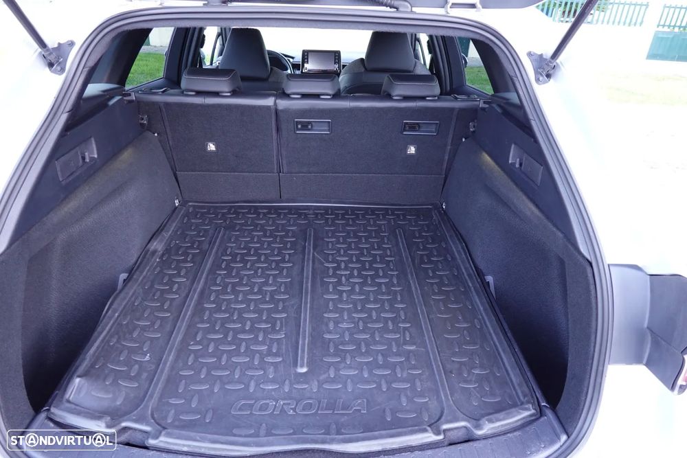 Toyota Corolla Touring Sports 1.8 Hybrid Comfort+P.Sport - 25