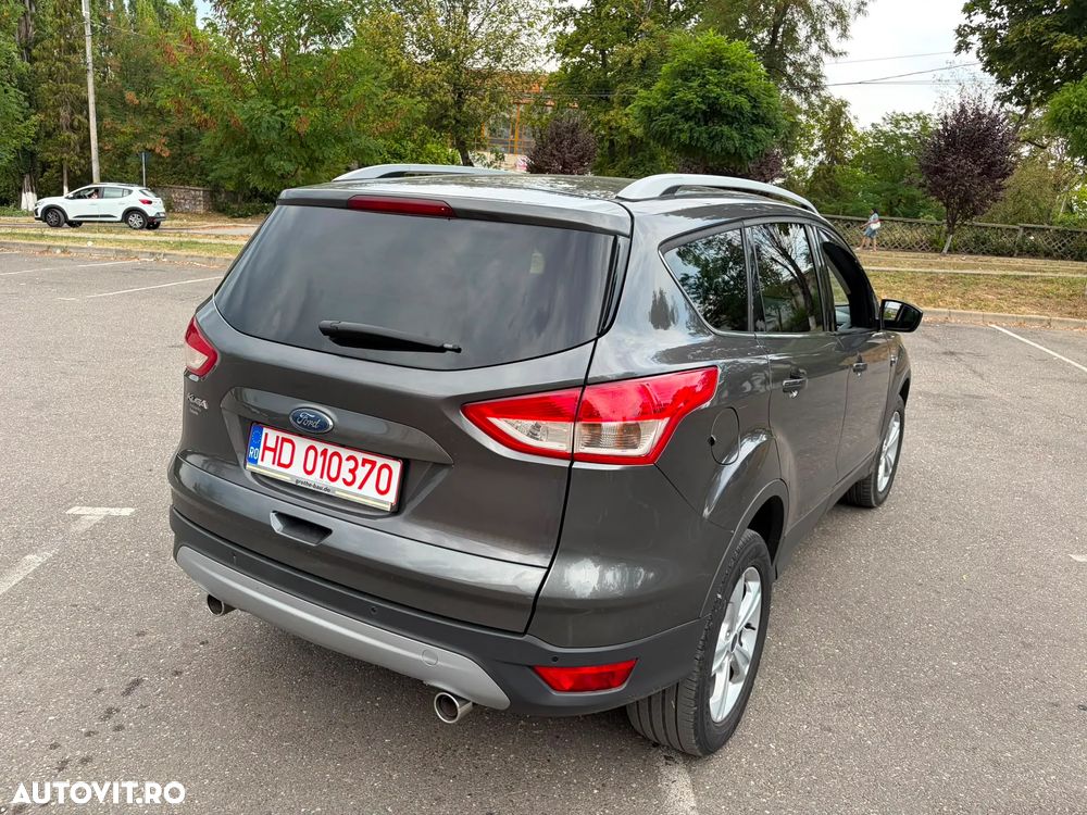 Ford Kuga 2.0 TDCi 4WD Powershift Titanium - 8