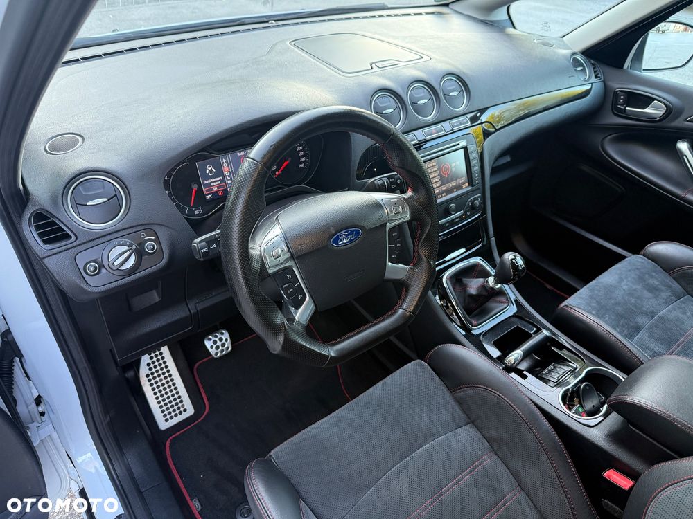 Ford S-Max - 9