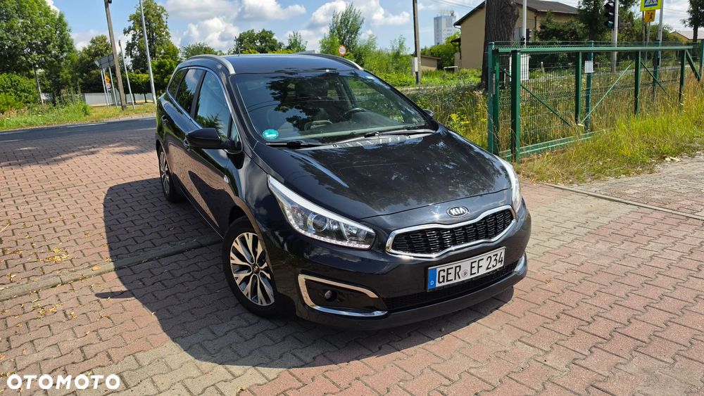 Kia Ceed 1.6 GDI Dream Team Edition - 34