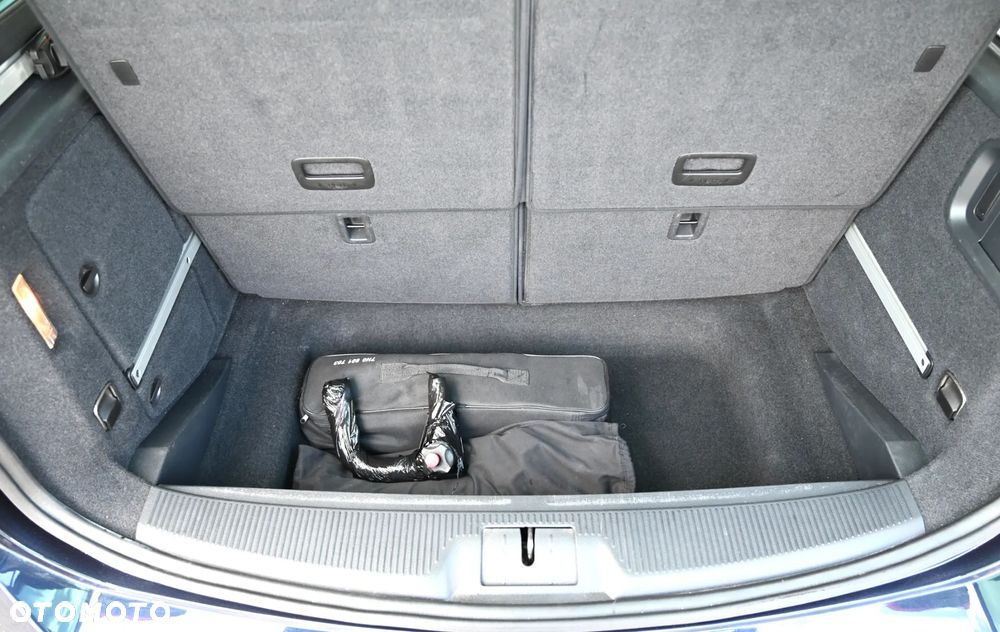 Volkswagen Sharan - 36