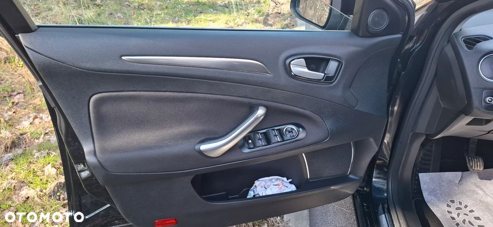 Ford Mondeo 2.0 TDCi Champions Edition - 19