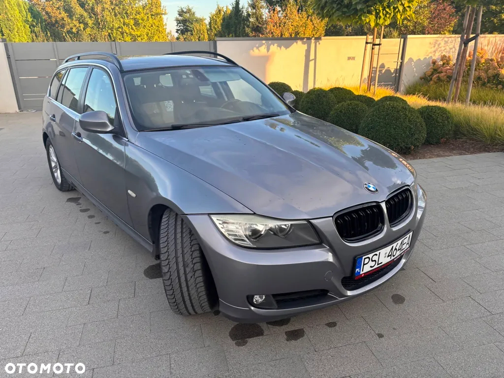 BMW Seria 3 320d DPF Touring Blue Performance Edition Fleet - 10