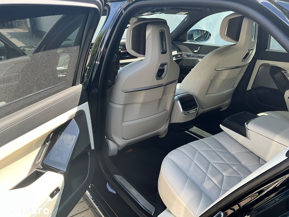 BMW Seria 7 - 7