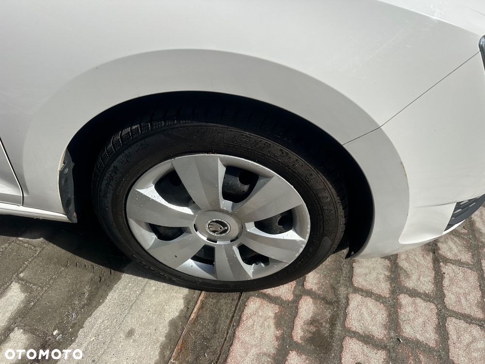 Skoda RAPID 1.4 TDI DPF Edition - 23